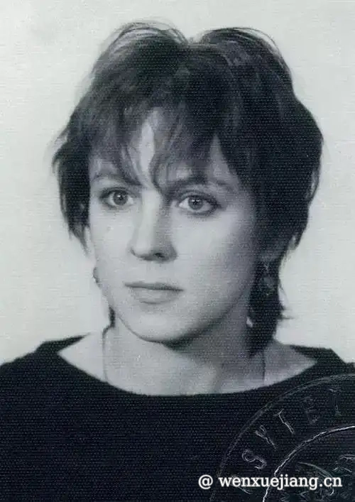 <p>奥尔加老照片</p>