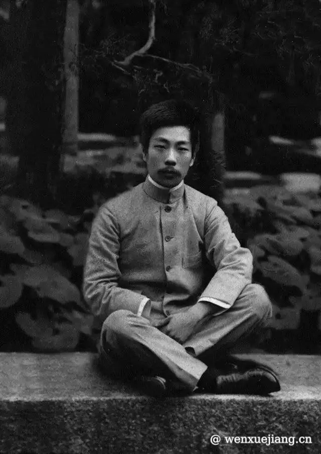 <p>年轻时期的路线</p>